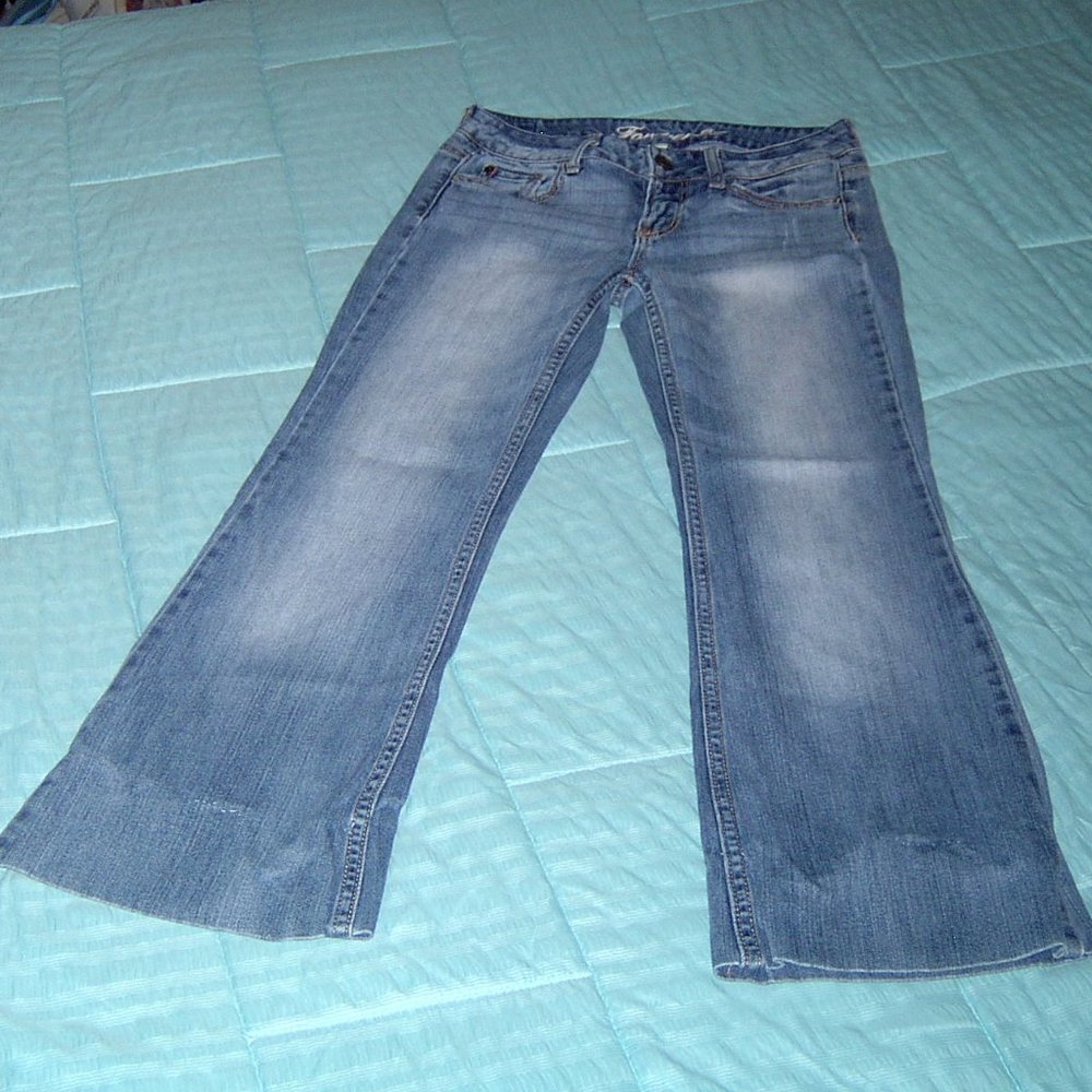 Forever 21 Junior W26in L28in Distress Jeans Used